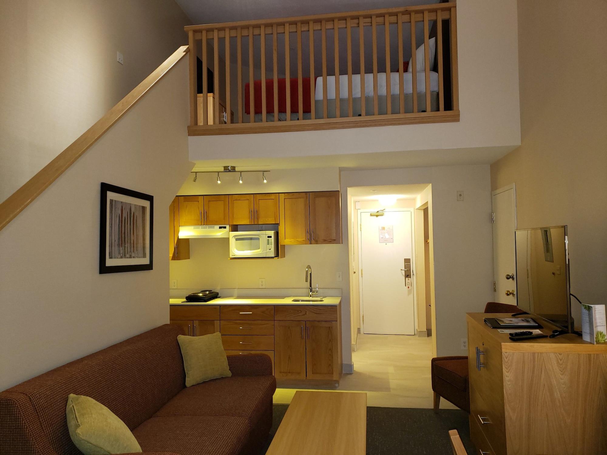 Sun Peaks Lodge 4*