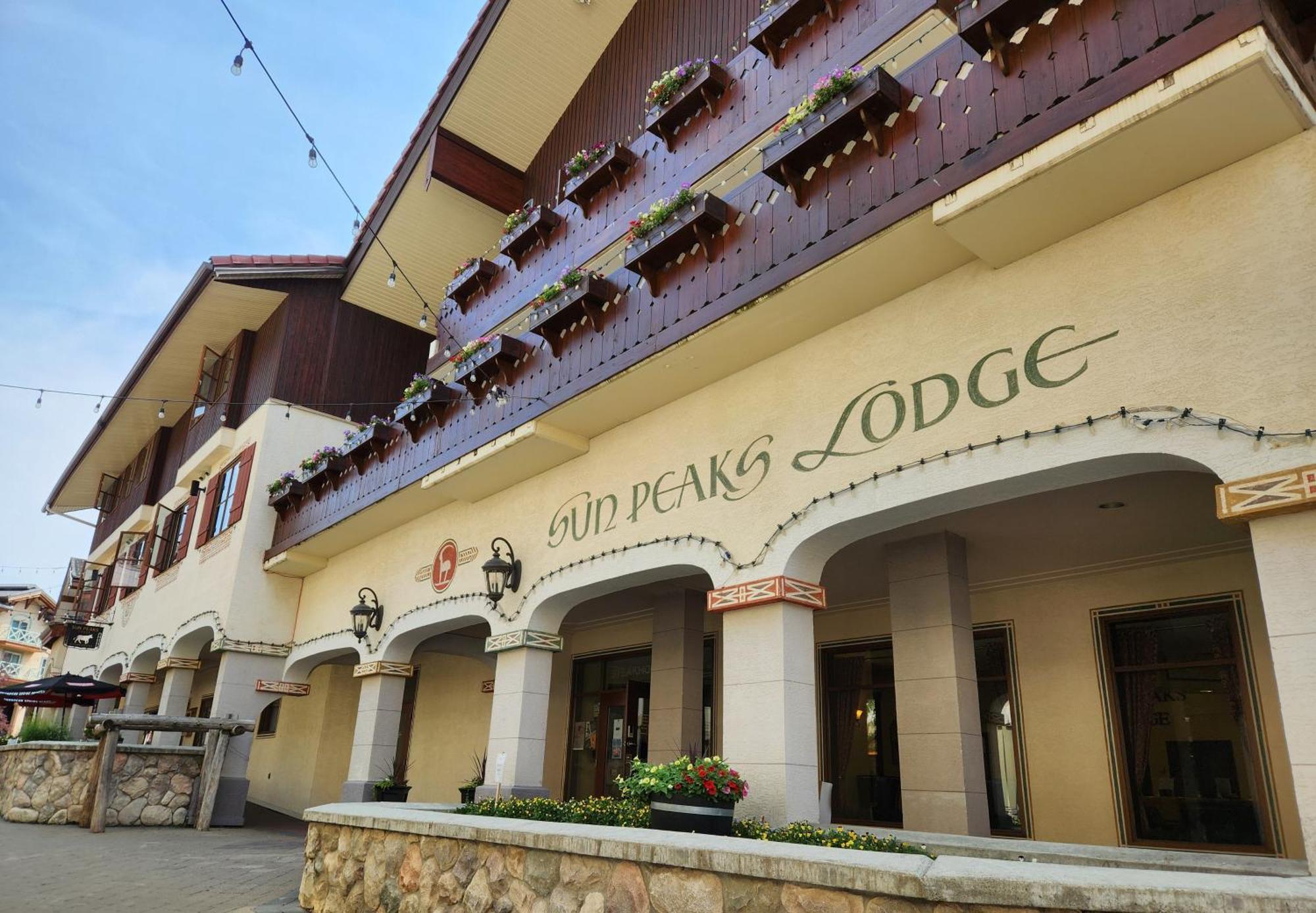 Sun Peaks Lodge 4*