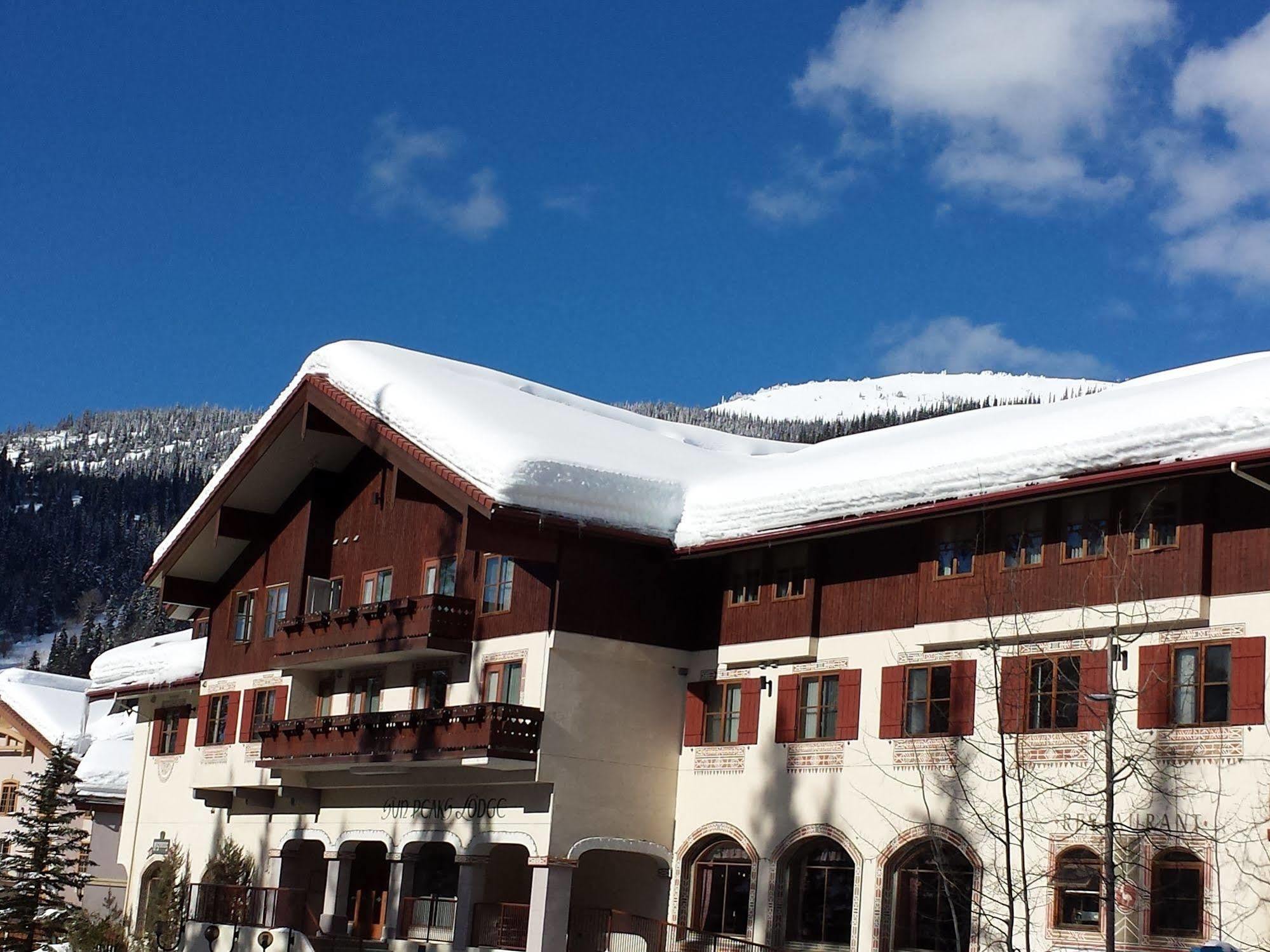 Resort Sun Peaks Lodge 4*