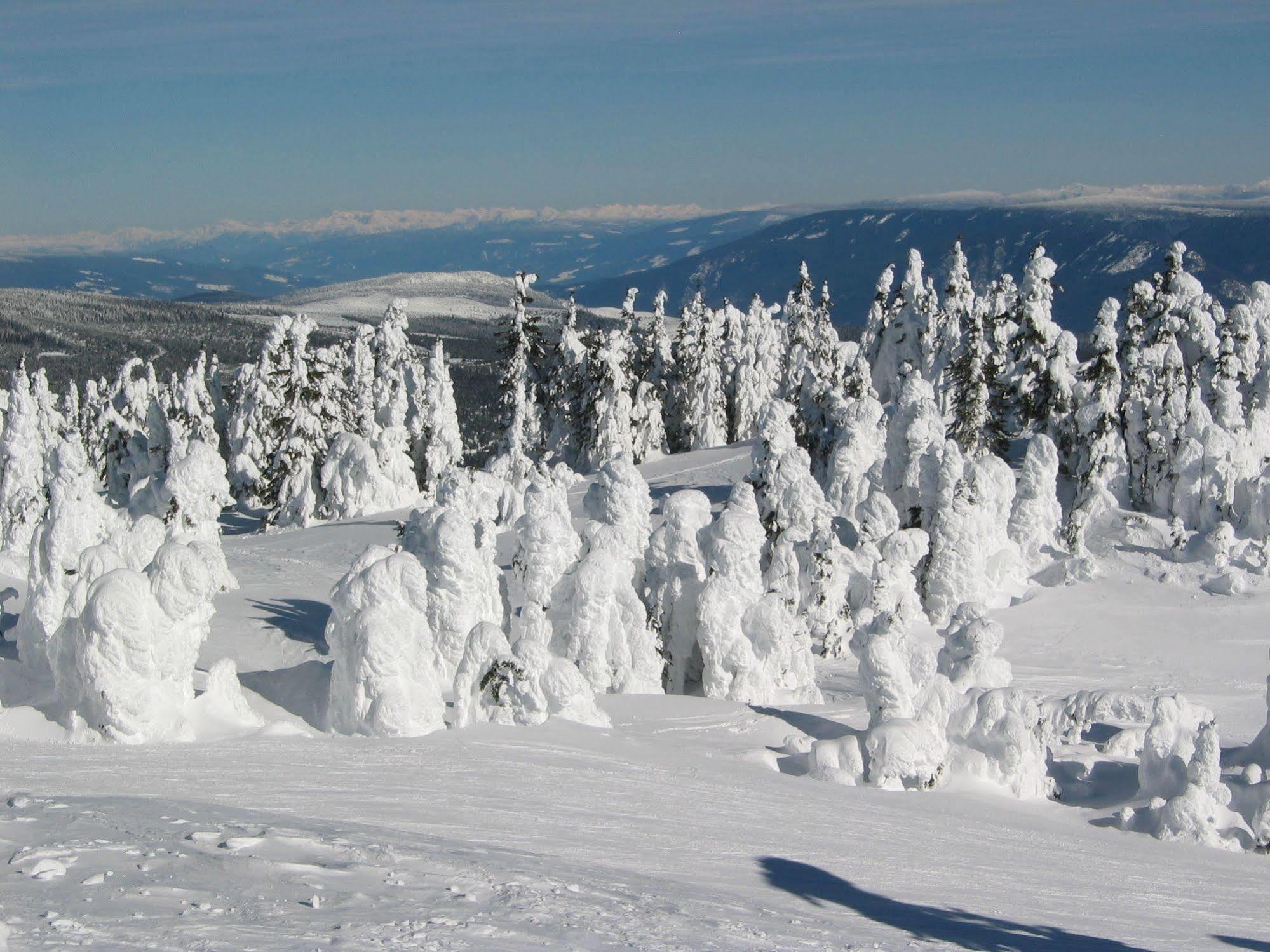 Sun Peaks Lodge
