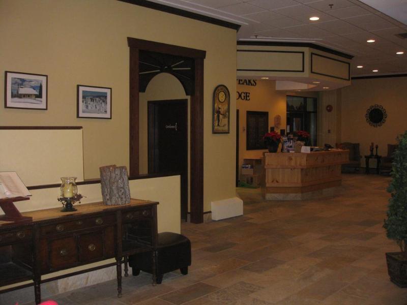 Resort Sun Peaks Lodge